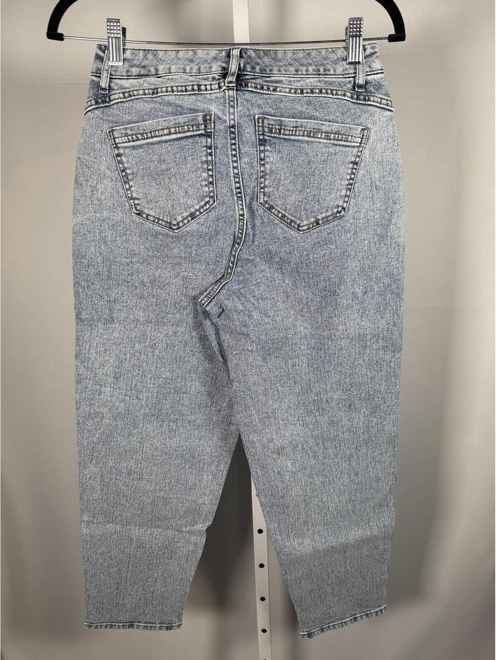 NWT G by Giuliana Women's Light Wash Cropped Tapered Jeans Size 16W - Picture 3 of 4